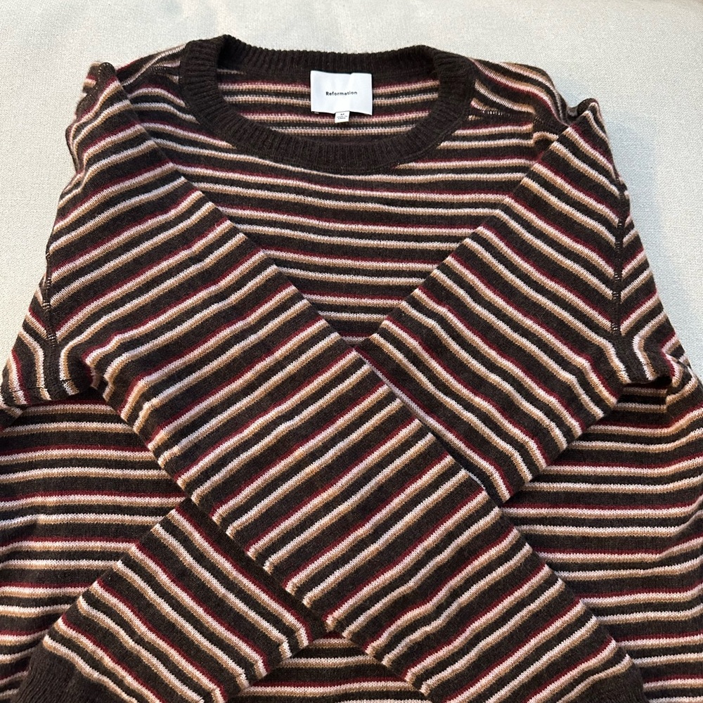 Reformation boyfriend cashmere sweater